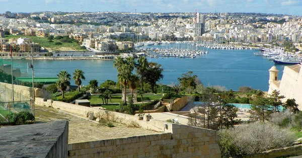 Malta Valletta Hastings Garden Malta View Msida Yacht Marina Waters — Zdjęcie stockowe