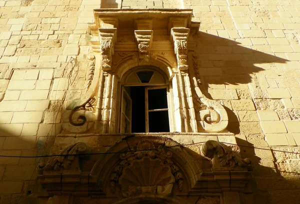 Malta Valletta Streets City Window Old House Christopher Street — Fotografia de Stock
