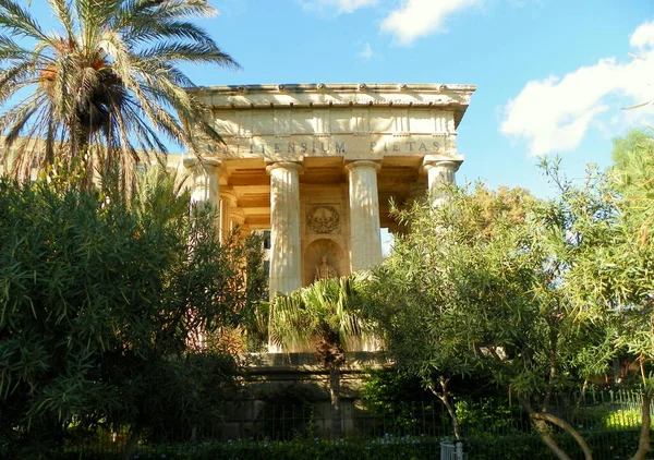 Malta Valletta Lower Barrakka Gardens Monument Sir Alexander Ball — ストック写真