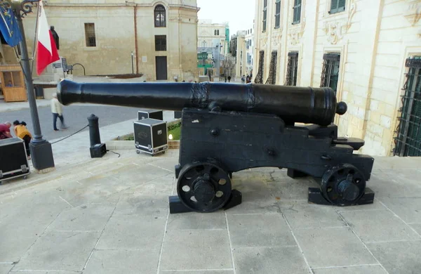 Malta Valletta Castille Place Auberge Castille Arma Perto Palácio — Fotografia de Stock