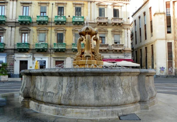 Ιταλία Σικελία Κατάνια Piazza Vincenzo Bellini Fontana Dei Delfini — Φωτογραφία Αρχείου
