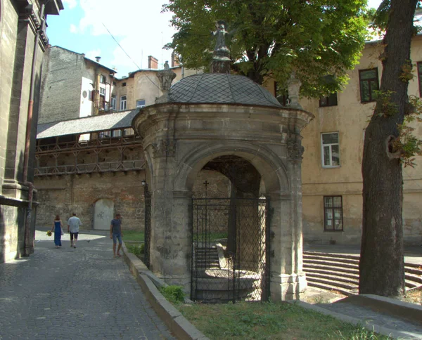 Ukraine Lviv Cathedral Square Bernardine Church Gazebo Territory Cathedral — Stockfoto