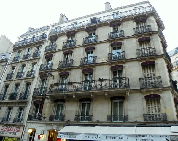 Frankrike Paris Rue Saint Petersbourg Hus Med Balkong — Stockfoto