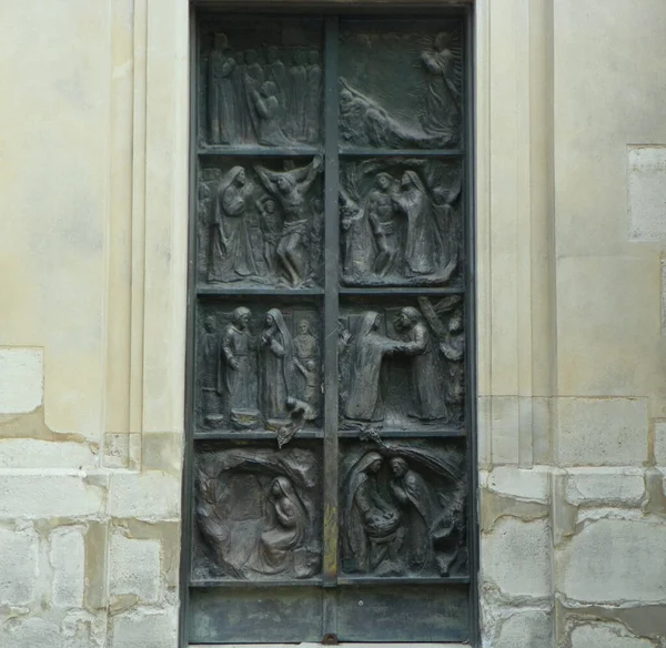 프랑스 Paroisse Saint Pierre Montmartre Bas Relief Facade Church — 스톡 사진