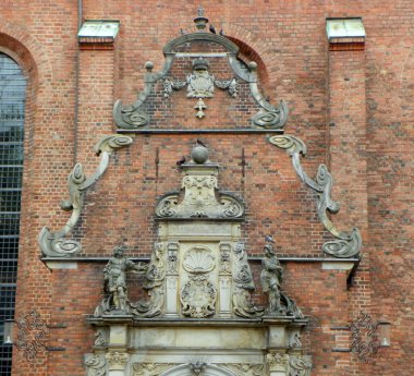 Denmark, Copenhagen, 10 Niels Hemmingsens Gade, church of the Holy Ghost, bas-relief and sculptures over the main entrance of the church