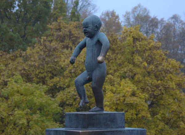 Norwegen Oslo Vigeland Skulpturenpark Bronzestatue Wütender Junge — Stockfoto