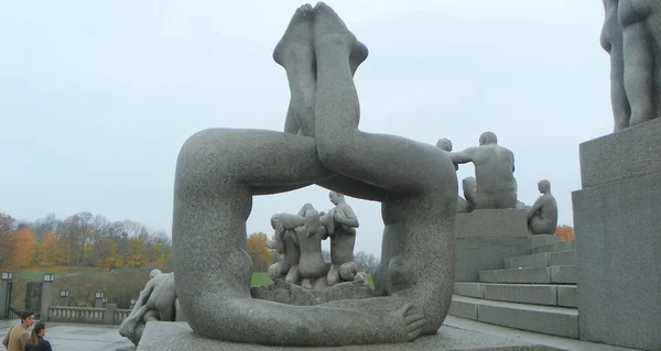 Noruega Oslo Frogner Park Esculturas Nos Degraus Monólito — Fotografia de Stock