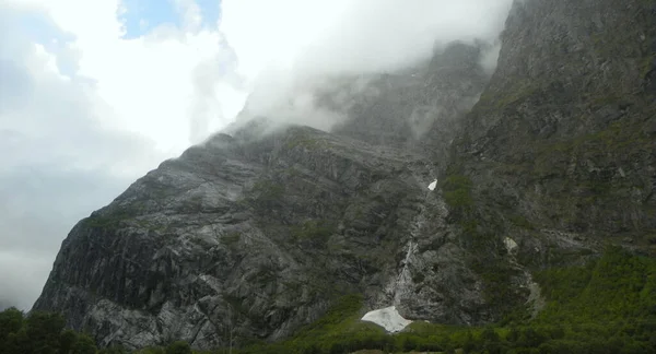 Норвегія Більше Ромсдал Могутні Скелі Водоспади Дикої Природи — стокове фото