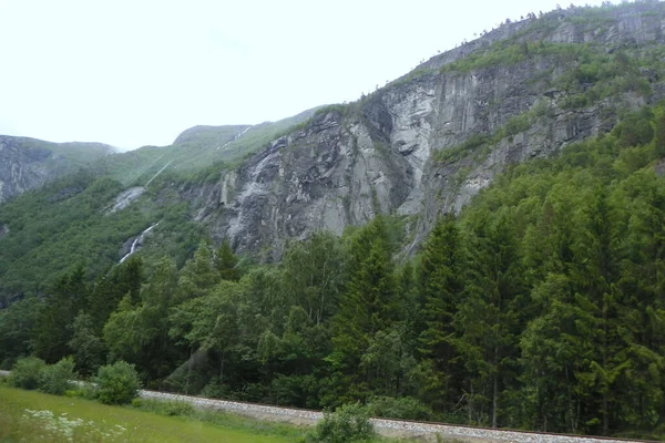 Norge More Romsdal County Mægtige Klipper Vandfald Naturen - Stock-foto