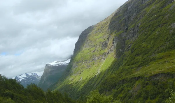 Norvège More Comté Romsdal Rochers Cascades Dans Brouillard — Photo