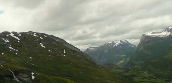 Noruega Más Condado Romsdal Rocas Cascadas Niebla — Foto de Stock