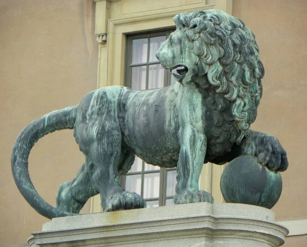 Schweden Stockholm Löwenstatue Die Den Königspalast Bewacht — Stockfoto