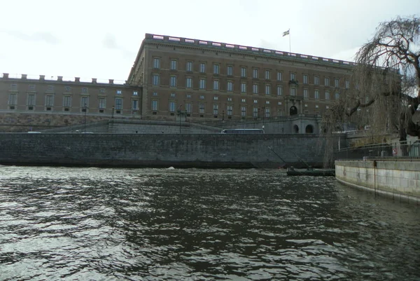 Suecia Estocolmo Vista Del Palacio Real Desde Muelle —  Fotos de Stock