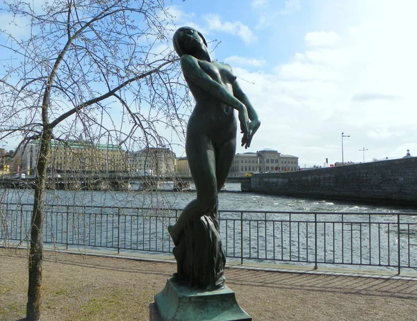 Švédsko Stockholm Strmparterren Park Bronzová Socha Dimman — Stock fotografie