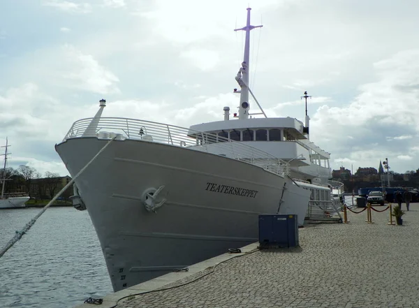 Suecia Estocolmo Barco Pasajeros Cerca Del Muelle — Foto de Stock