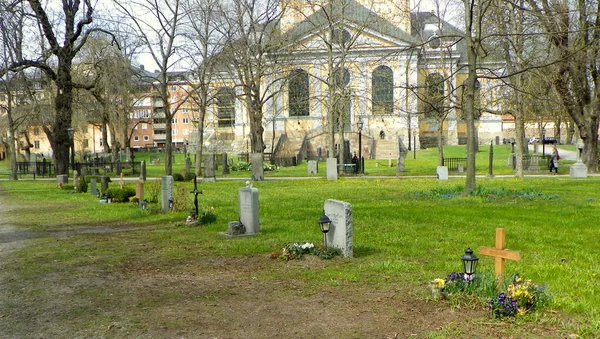 Szwecja Sztokholm Kościół Katarzyny Cmentarne Nagrobki Pobliżu Kościoła Katarzyna — Zdjęcie stockowe