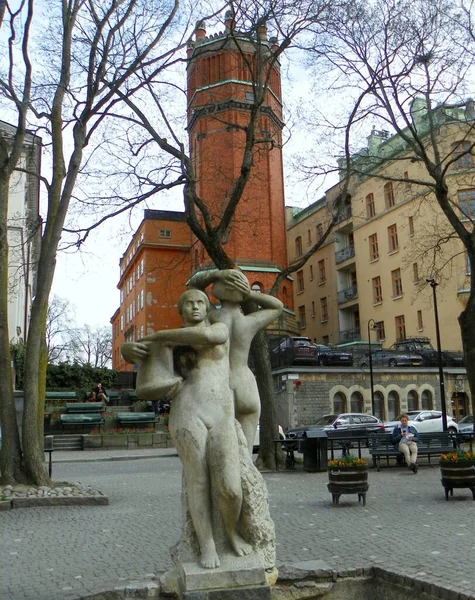 Suecia Estocolmo Mosebacke Torg Estatua Las Hermanas — Foto de Stock