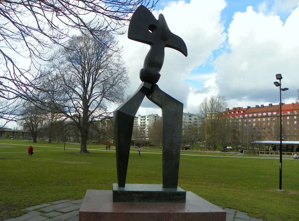 スウェーデン ストックホルム ラランバンシュパーク 記念碑オーバーYxman Ralis — ストック写真