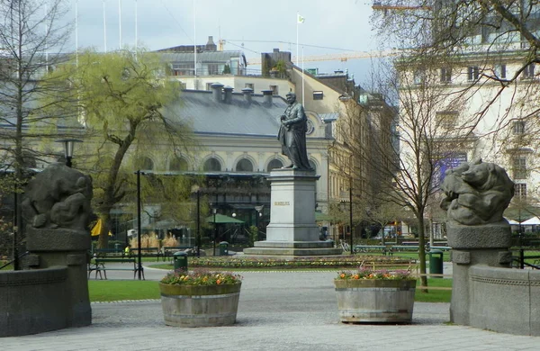 Suecia Estocolmo Berzelii Park Nybroplan Jons Jacob Berzelius Estatua —  Fotos de Stock