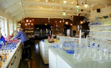 İsveç, Stockholm, Curgarden Adası, Skansen, Stokholm cam işleri, hediyelik eşya dükkanı