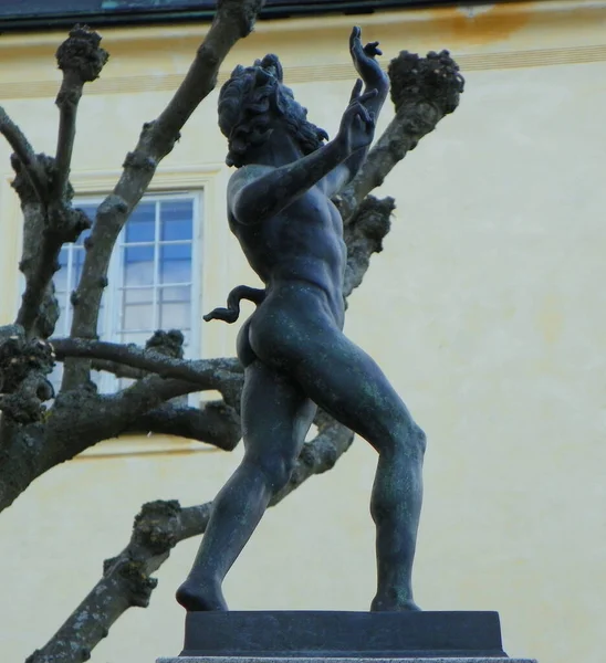 斯德哥尔摩 朱拜花园岛 尤金斯 瓦尔迪苏德王子 讽刺雕塑 — 图库照片