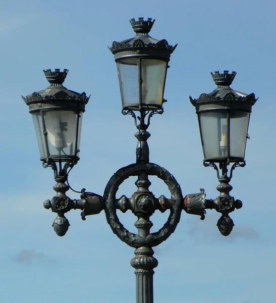 Svédország Stockholm Pillér Ősi Lámpákkal Gyertyatartó Djurgardsbron — Stock Fotó