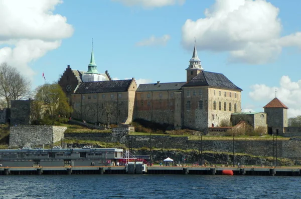 Norja Oslo Näkymä Oslofjordin Akershusin Linnoitukseen — kuvapankkivalokuva