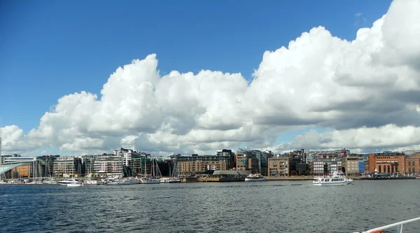 Norwegen Oslo Blick Auf Den Liegeplatz Von Aker Brygge Vom — Stockfoto