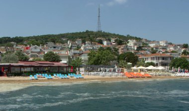 Türkiye, İstanbul, Kabatas İstasyonu 'ndan Prince Adaları' na feribot, Kinaliada adası manzarası