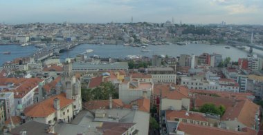 Türkiye, İstanbul, Bereketzade Mahallesi Buyuk Hendek Caddesi, 2, Galata Kulesi, kent ve Galata Köprüsü manzaralı