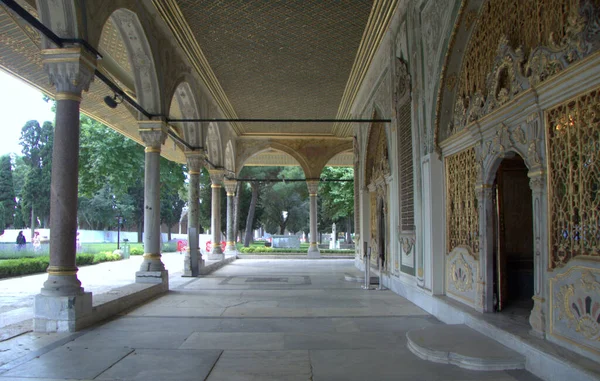 土耳其 伊斯坦布尔 Cankurtaran Topkapi Palace Imperial Council Outdoor Covered Gallery — 图库照片
