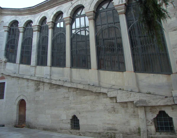 Turecko Istanbul Fatih Mešita Nuruosmaniye Nádvoří Mešity — Stock fotografie