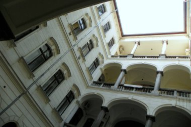 Macaristan, Budapeşte, Szentkiryi, 5, avlu