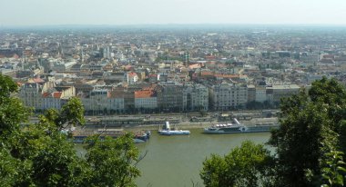 Macaristan, Budapeşte, Gellert Hill 'den şehrin manzarası