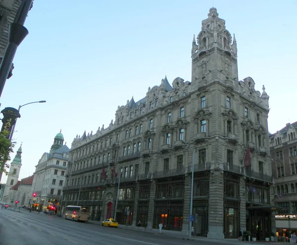 Maďarsko Budapešť Kossuth Lajos Klotild Palaces — Stock fotografie