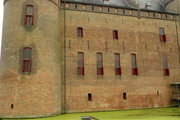 Nederland Kasteel Muiden Uitzicht Vestingmuren Gracht Met Water — Stockfoto