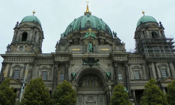 Alemanha Berlim Bodestrasse Berliner Dom Catedral Berlim Parte Superior Fachada — Fotografia de Stock