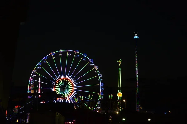 Roda Maravilha Parque Temático Noite — Fotografia de Stock