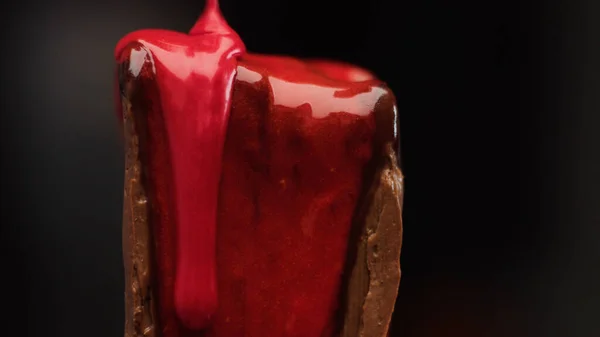 Caramelle Cioccolato Con Ripieno Rosso — Foto Stock