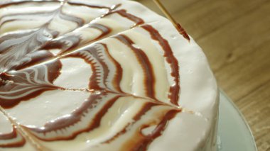 tabakta kremalı pasta