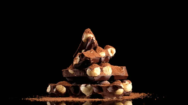 Büyük fındıklı çikolata.