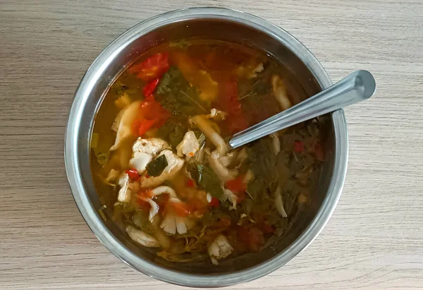 Tom Yum Κοτόπουλο Μανιτάρια Ταϊλανδέζικο Φαγητό — Φωτογραφία Αρχείου