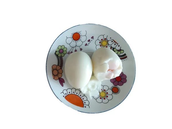 Ferveu Ovos Uma Chapa Floral Fundo Branco — Fotografia de Stock