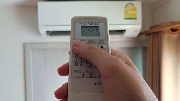 Zet Airco Afstandsbediening Aan Temperatuur Graden Wazige Achtergrond — Stockfoto