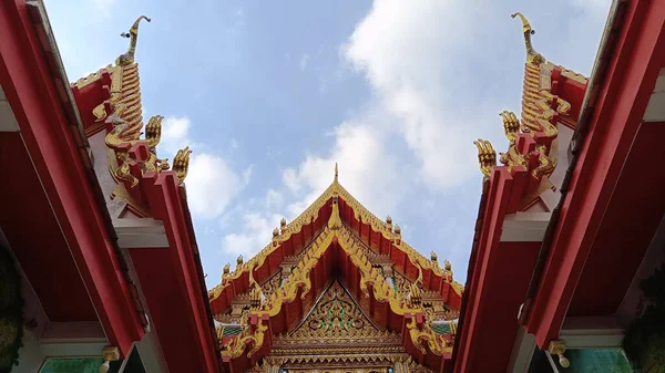 美丽的华府是农塔布里最有名的寺庙之一 尤其是在宗教的特殊日子里的背景天空 — 图库照片