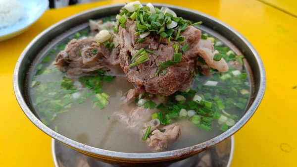 Comida Tailandesa Sopa Hueso Cerdo Picante Leng Tom Zaap Una — Foto de Stock