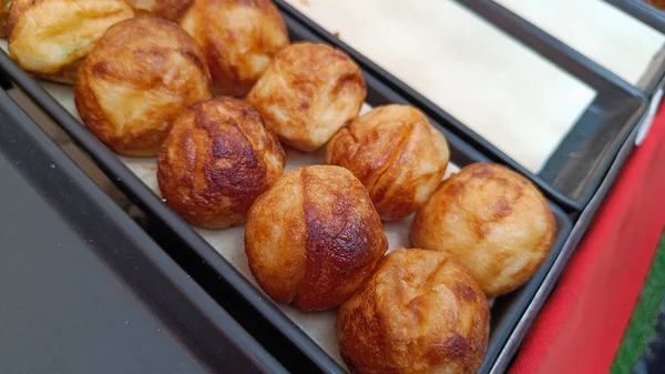 Tayland yemeği, domuz kemiği çorbası ekşi baharat çok lezzetli.