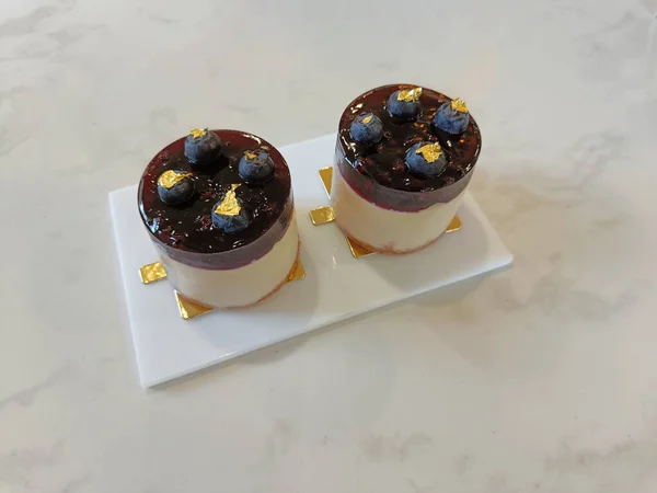 Пиріг Подвійним Чорничним Сиром Гарний Десерт — стокове фото