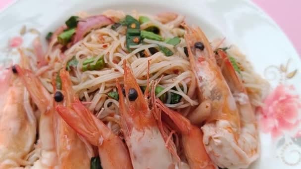 Pirinç Vermicelli Erişte Deniz Ürünleri Baharatlı Salata — Stok video