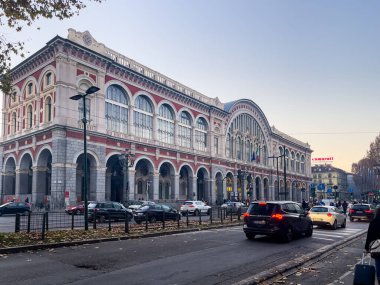 Torino Porta Nuova tren istasyonu